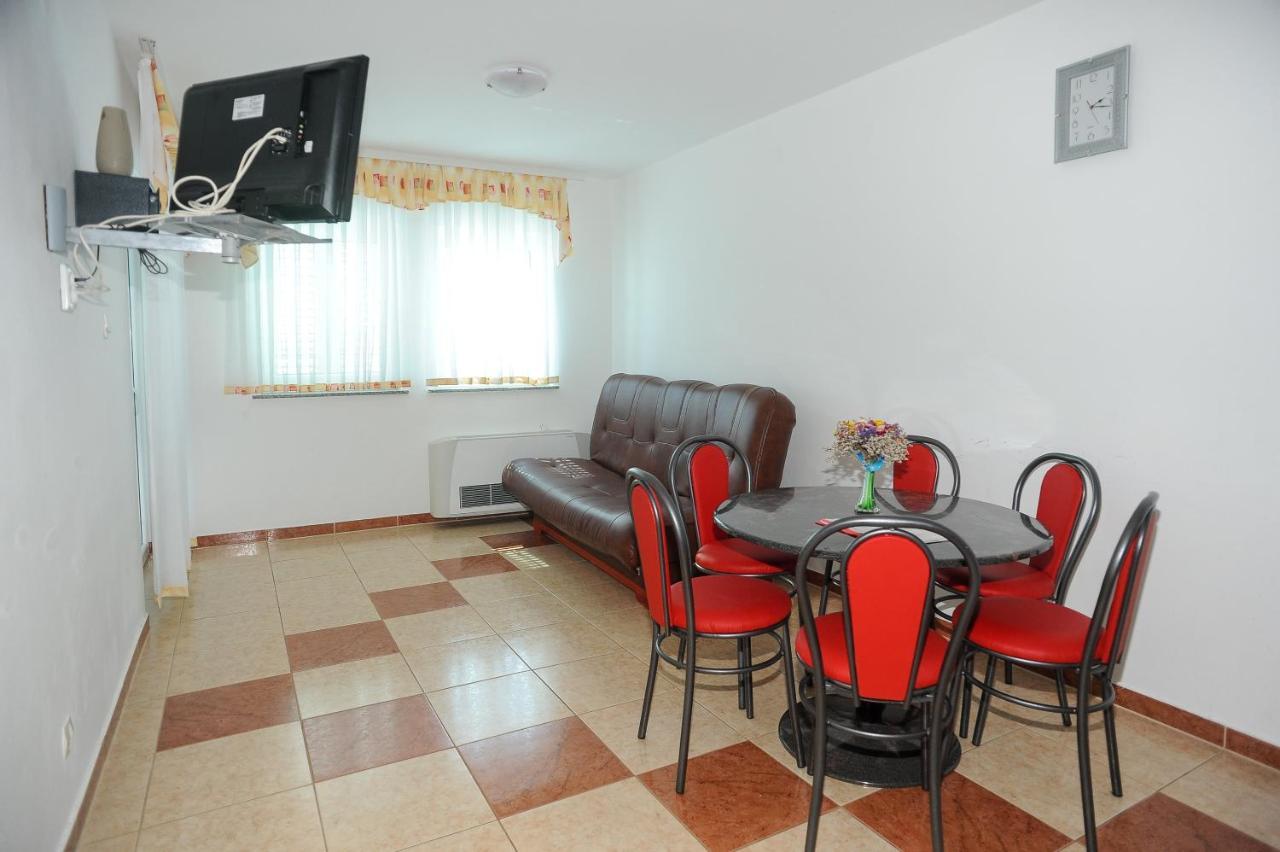 Apartmani Vila Caska 外观 照片