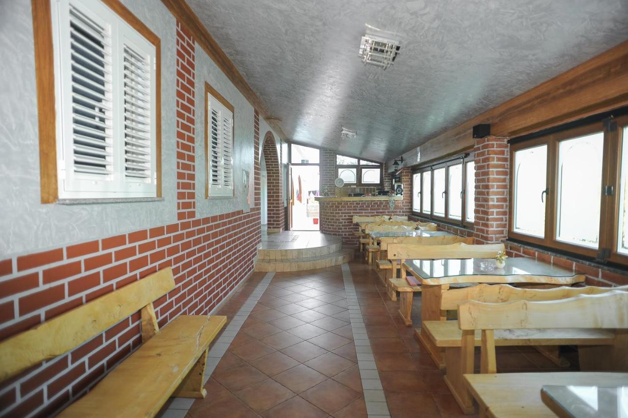 Apartmani Vila Caska 外观 照片